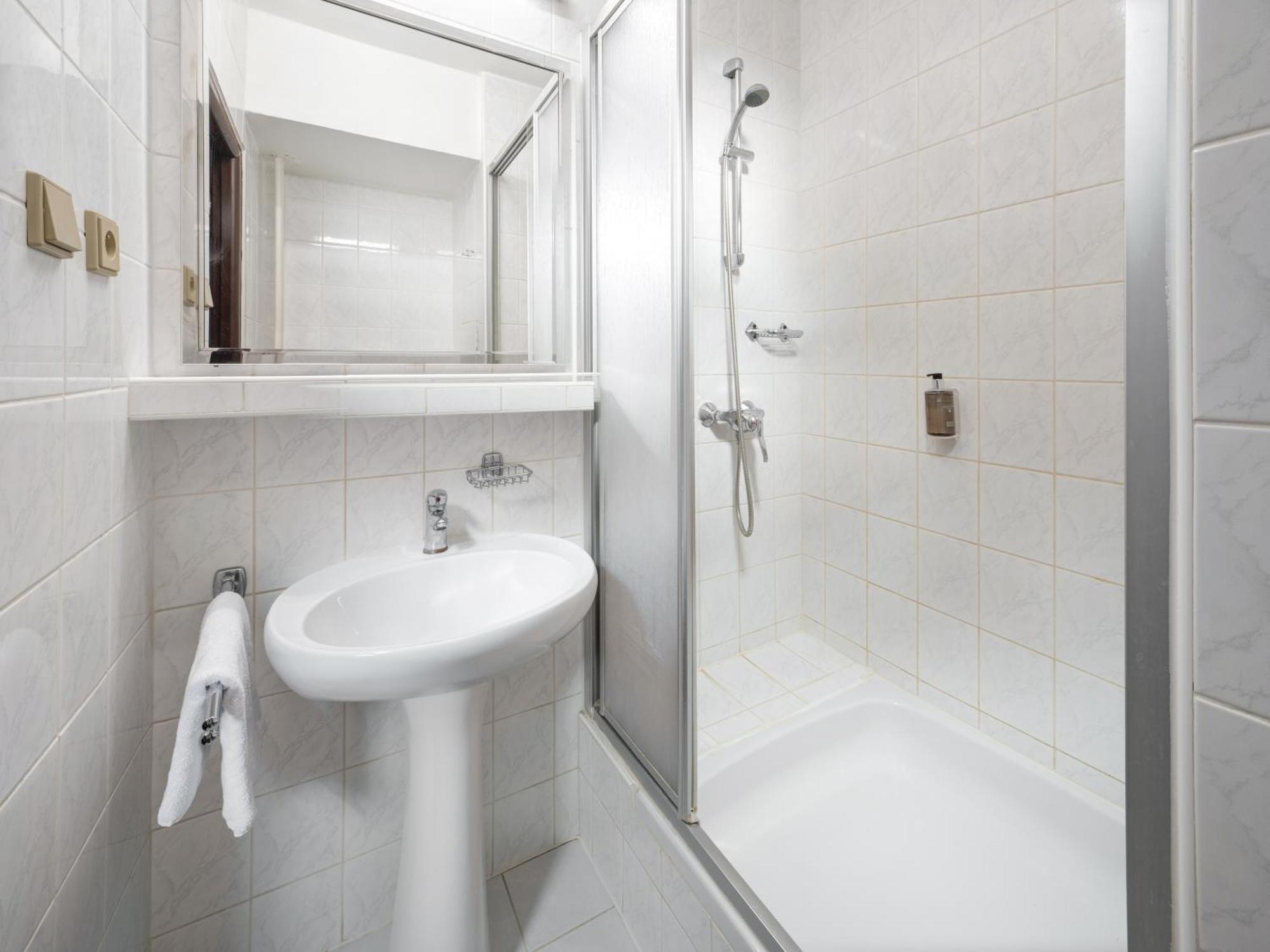 Hotel Cernigov 3*